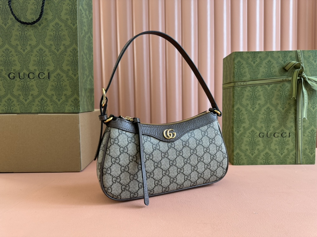 Gucci Hobo Bags